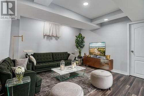 9 Weston Downs Avenue, Toronto, ON - Indoor Photo Showing Living Room