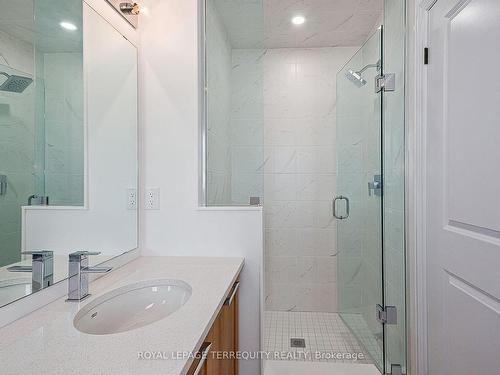 21 Mission St, Wasaga Beach, ON - Indoor Photo Showing Bathroom