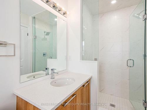 21 Mission St, Wasaga Beach, ON - Indoor Photo Showing Bathroom