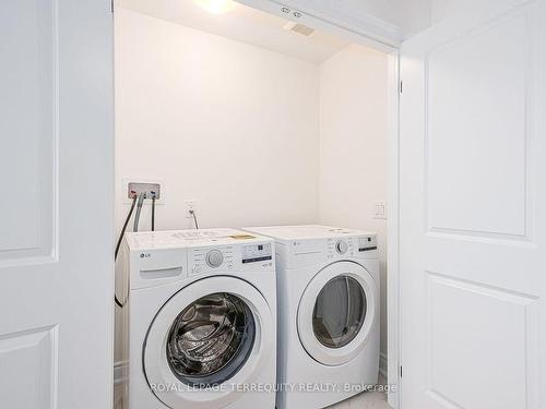 21 Mission St, Wasaga Beach, ON - Indoor Photo Showing Laundry Room