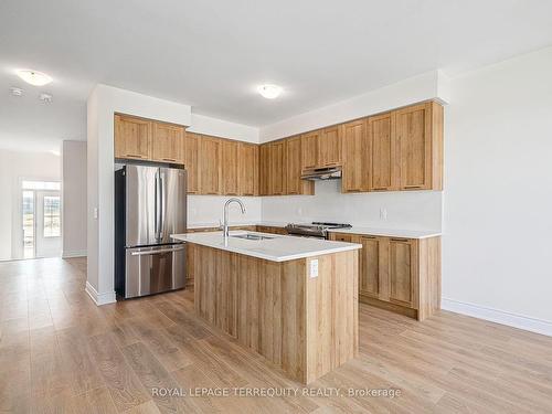 21 Mission St, Wasaga Beach, ON - Indoor Photo Showing Kitchen