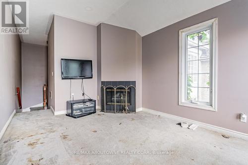 14 - 27 Hartnell Square, Brampton, ON - Indoor With Fireplace