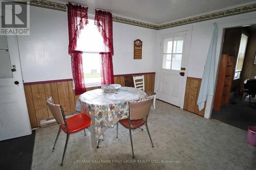 421-423 Minnie Avenue, Tweed, ON - Indoor Photo Showing Dining Room