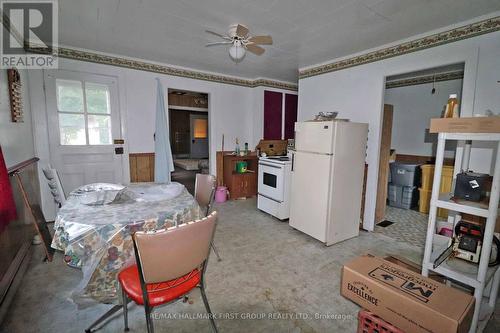 421-423 Minnie Avenue, Tweed, ON - Indoor Photo Showing Dining Room