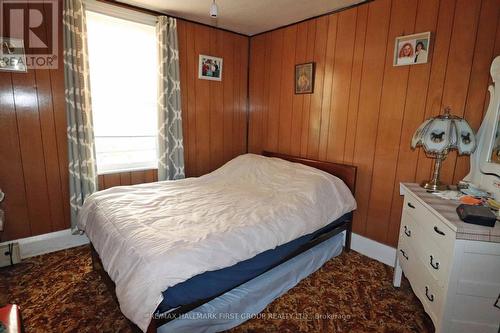 421-423 Minnie Avenue, Tweed, ON - Indoor Photo Showing Bedroom