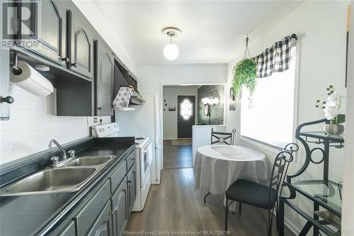 1709 Cadillac, Windsor, ON - Indoor Photo Showing Kitchen With Double Sink