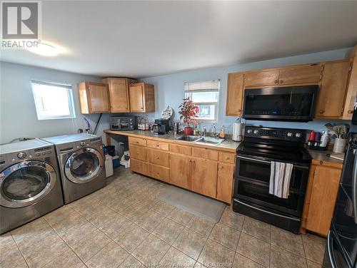 15871 County Road 8, Essex, ON - Indoor Photo Showing Laundry Room