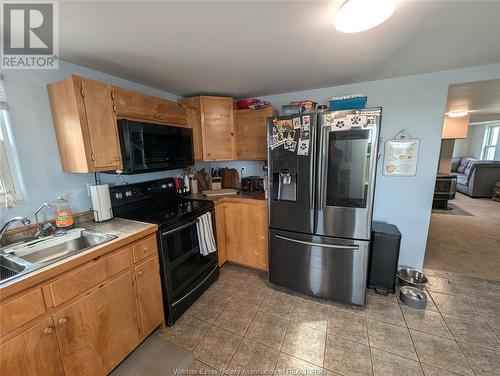 15871 County Road 8, Essex, ON - Indoor Photo Showing Kitchen