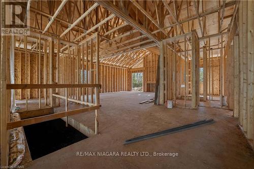 7 Circle Street, Niagara-On-The-Lake, ON - Indoor Photo Showing Other Room