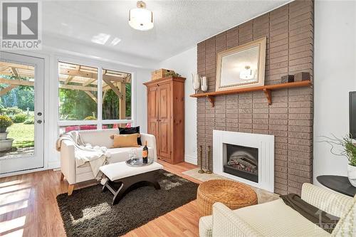 584 Dickinson Avenue, Ottawa, ON - Indoor Photo Showing Living Room With Fireplace