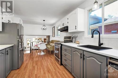 584 Dickinson Avenue, Ottawa, ON - Indoor Photo Showing Kitchen With Upgraded Kitchen