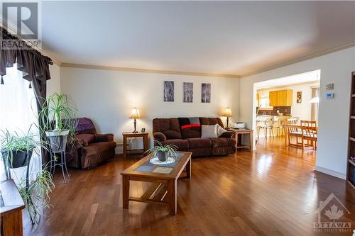 713 Montee Lebrun Road, Casselman, ON - Indoor Photo Showing Living Room