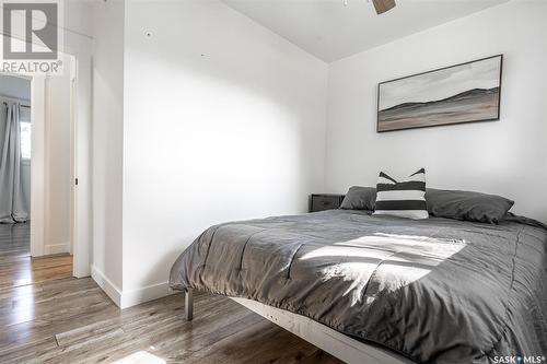 3229 Mountbatten Street, Saskatoon, SK - Indoor Photo Showing Bedroom