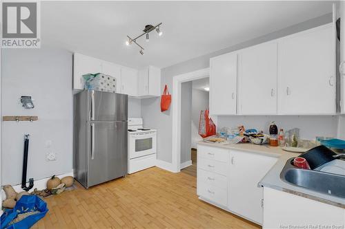 193/195 Canada, Fredericton, NB - Indoor Photo Showing Kitchen