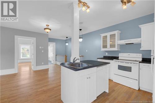 193/195 Canada, Fredericton, NB - Indoor Photo Showing Kitchen