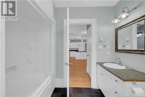 193/195 Canada, Fredericton, NB - Indoor Photo Showing Bathroom