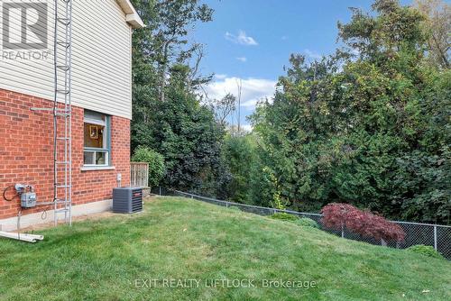 10 Climie Court, Clarington (Bowmanville), ON - Outdoor