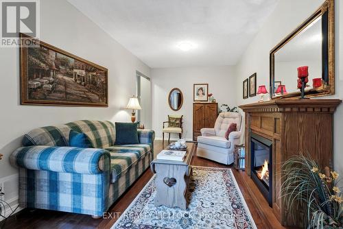 10 Climie Court, Clarington (Bowmanville), ON - Indoor Photo Showing Living Room With Fireplace