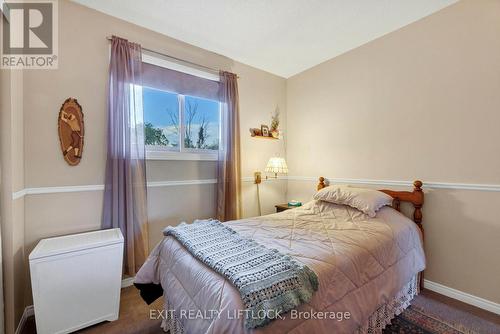 10 Climie Court, Clarington (Bowmanville), ON - Indoor Photo Showing Bedroom