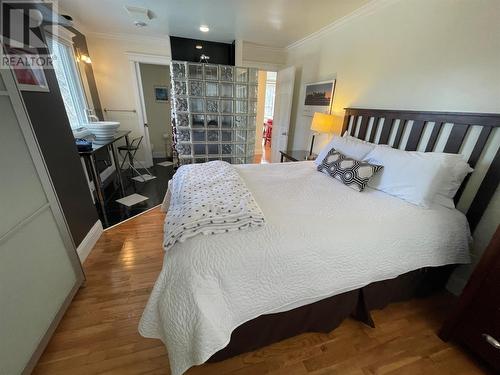 183 Topsail Road, St. John'S, NL - Indoor Photo Showing Bedroom