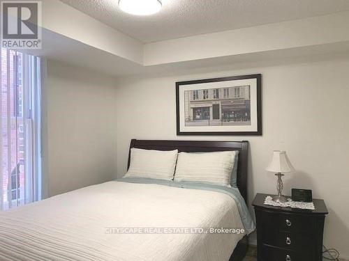 115 - 11 St Joseph Street, Toronto, ON - Indoor Photo Showing Bedroom