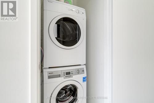 916E - 576 Front Street W, Toronto, ON - Indoor Photo Showing Laundry Room