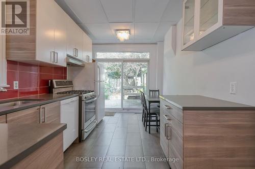 725 Manning Avenue, Toronto, ON - Indoor Photo Showing Kitchen With Upgraded Kitchen