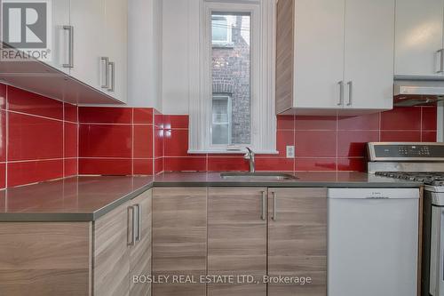 725 Manning Avenue, Toronto, ON - Indoor Photo Showing Kitchen