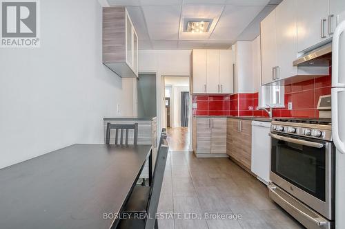 725 Manning Avenue, Toronto, ON - Indoor Photo Showing Kitchen