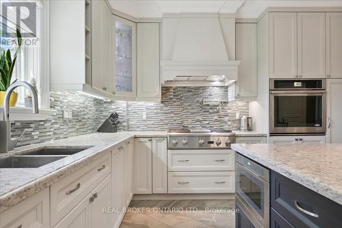 290 Gamma Street, Toronto, ON - Indoor Photo Showing Kitchen With Double Sink With Upgraded Kitchen