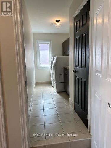 4681 Tassie Road, Burlington, ON - Indoor Photo Showing Laundry Room