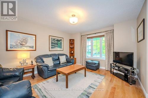 73 Finnie Lane, Centre Wellington, ON - Indoor Photo Showing Living Room