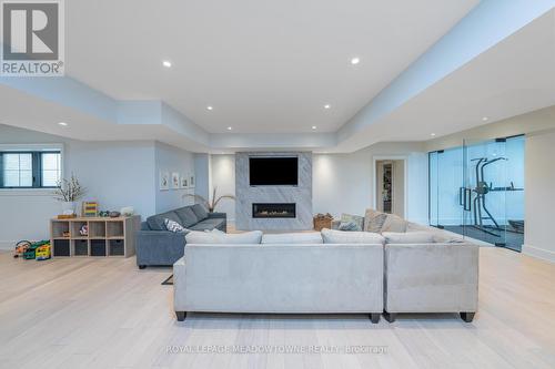 9275 Wellington Rd 50, Erin, ON - Indoor Photo Showing Living Room With Fireplace