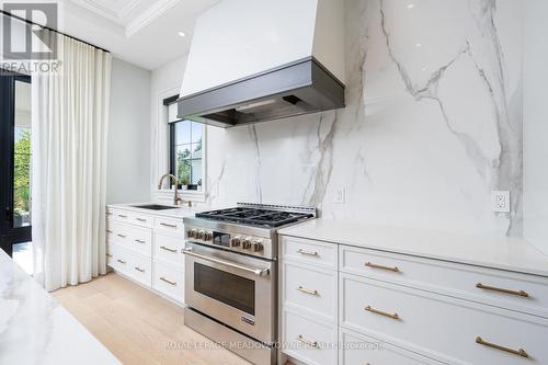 9275 Wellington Rd 50, Erin, ON - Indoor Photo Showing Kitchen