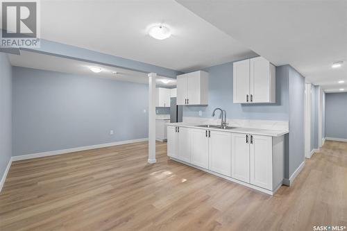 30 Chandler Place, Saskatoon, SK - Indoor Photo Showing Kitchen With Double Sink