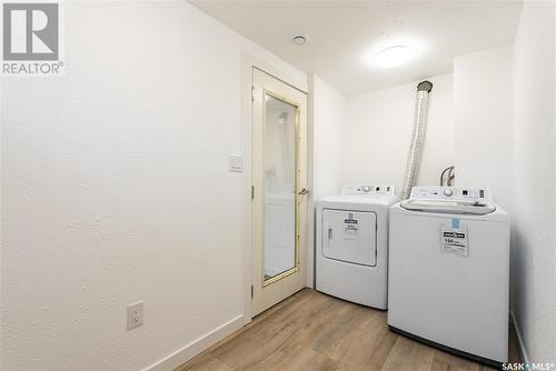 1516 H Avenue N, Saskatoon, SK - Indoor Photo Showing Laundry Room