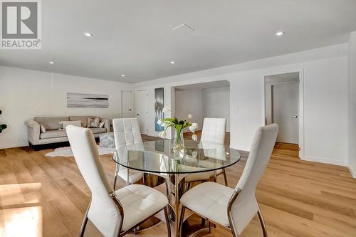 10541 Westshore Road, Vernon, BC - Indoor Photo Showing Dining Room