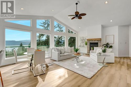 10541 Westshore Road, Vernon, BC - Indoor Photo Showing Living Room With Fireplace