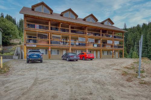 301-161 Clearview Crescent, Penticton, BC - Outdoor