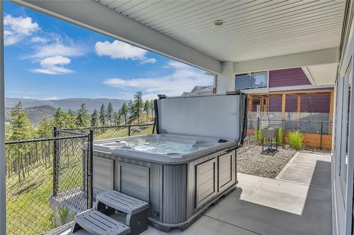 121 Upper Canyon Drive, Kelowna, BC - Outdoor With Deck Patio Veranda With Exterior