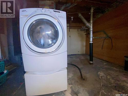 318 Centre Street, Kyle, SK - Indoor Photo Showing Laundry Room