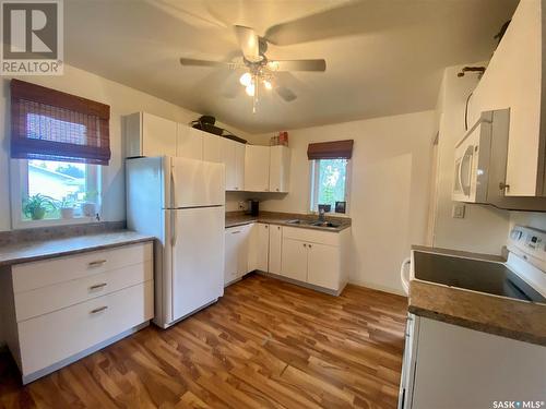 318 Centre Street, Kyle, SK - Indoor Photo Showing Kitchen With Double Sink