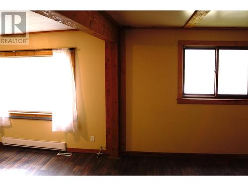 4953 Stevens Avenue, Canal Flats, BC - Indoor Photo Showing Other Room