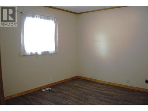 4953 Stevens Avenue, Canal Flats, BC - Indoor Photo Showing Other Room