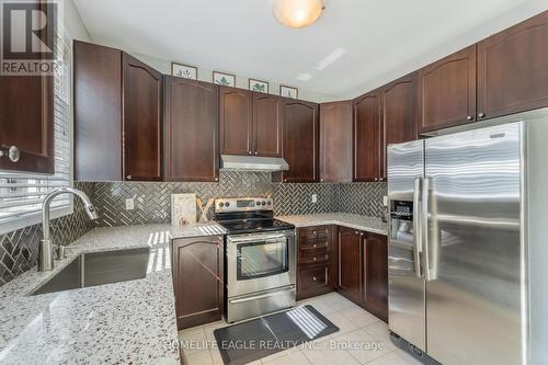 91 Eclipse Place, Oshawa, ON - Indoor Photo Showing Kitchen