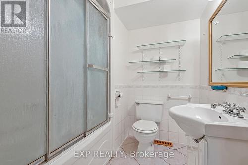 853 Fairview Avenue, Pickering, ON - Indoor Photo Showing Bathroom