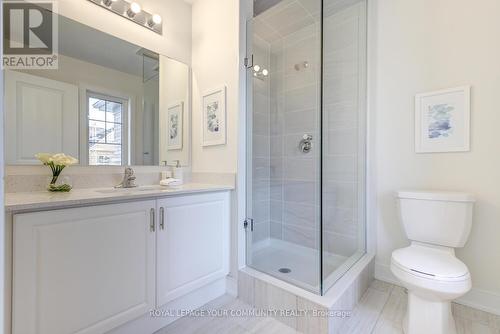 33 Kenneth Rogers Crescent, East Gwillimbury, ON - Indoor Photo Showing Bathroom