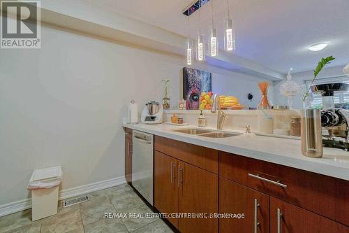 17 - 362 Plains Road E, Burlington, ON - Indoor Photo Showing Kitchen With Double Sink