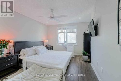 17 - 362 Plains Road E, Burlington, ON - Indoor Photo Showing Bedroom