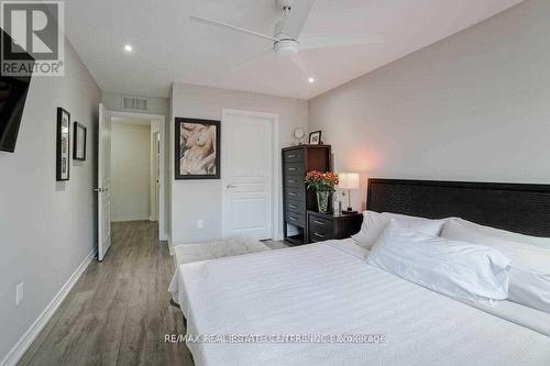 17 - 362 Plains Road E, Burlington, ON - Indoor Photo Showing Bedroom